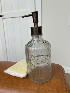 Vintage-Style 16 oz  Glass Soap Pump Dispenser in Clear Glass with Bronze Top